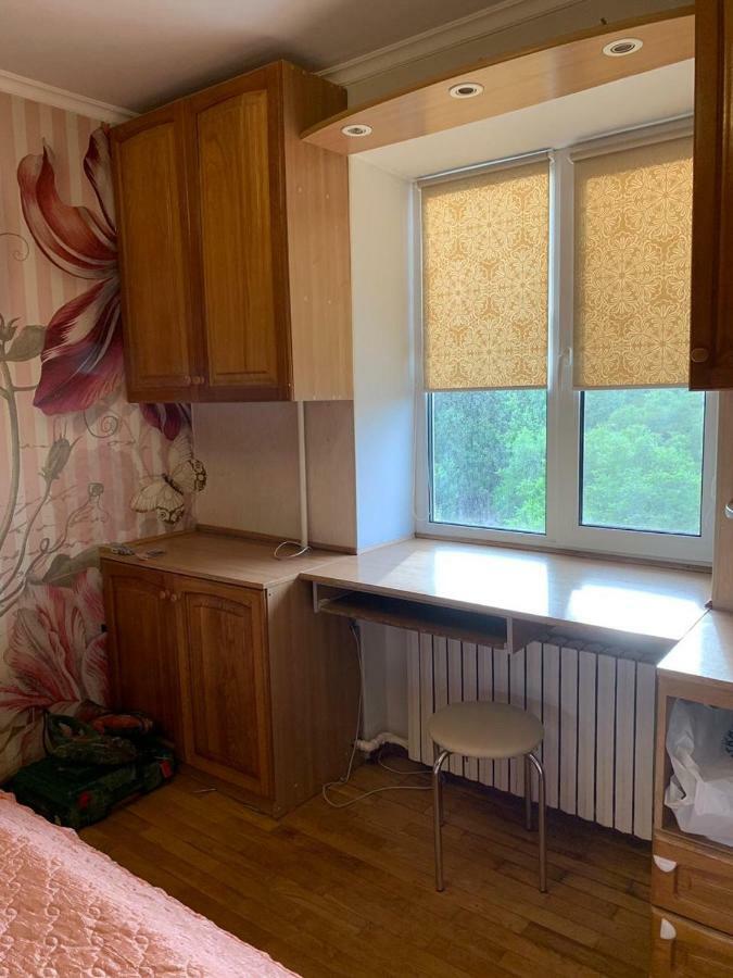 159 проспект добровольского большая 3-х комнатная в одессе Apartment Odesa