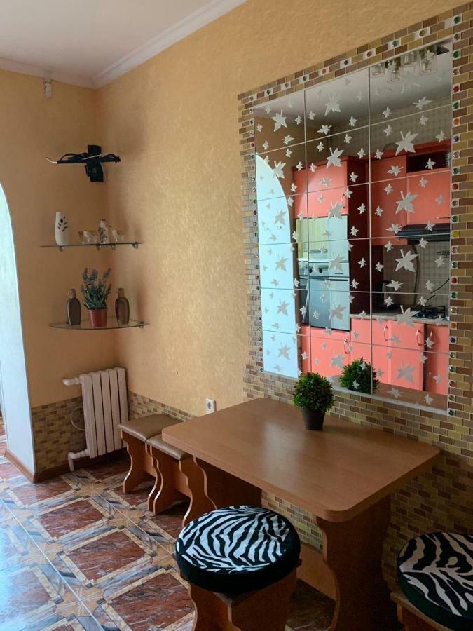 159 проспект добровольского большая 3-х комнатная в одессе Apartment Odesa